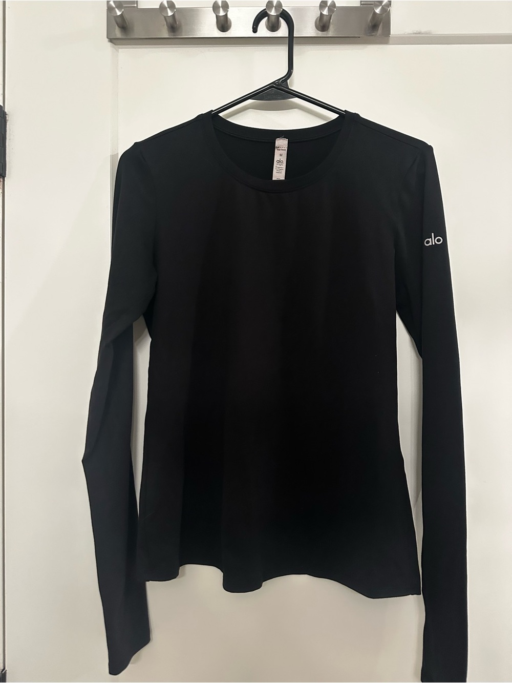 ALO Yoga Black Top Alosoft Finesse Long Sleeve